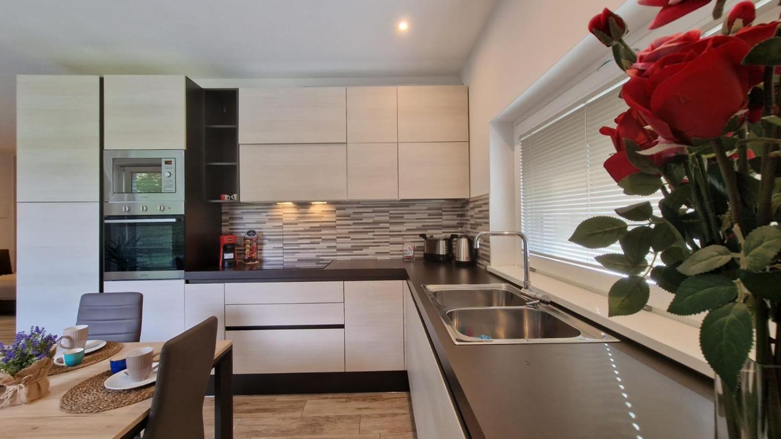 Casa Lina Tirano Apartment Luaran gambar